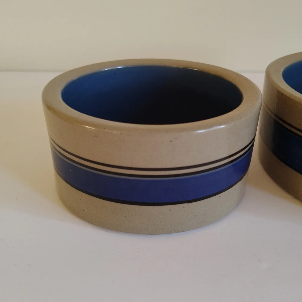 Bretby Pottery Stoneware Pet Bowls Large One Is 7.5x2.5 Small One Is 5.5x2.5
